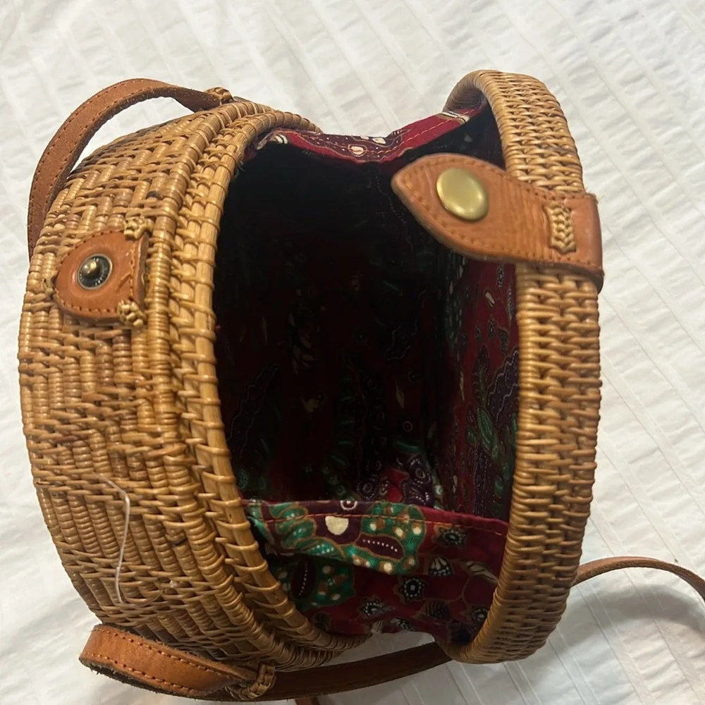 Round Rattan Bag - Picture 4 of 7
